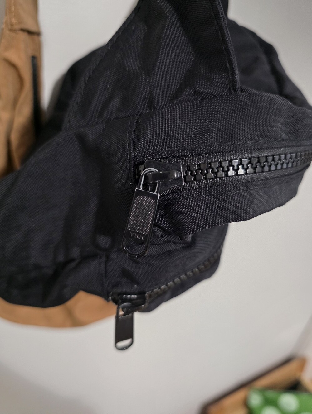 Baggu Starter Pack. Medium Crescent Brown And Black Fanny Pack - Picture 6 of 7